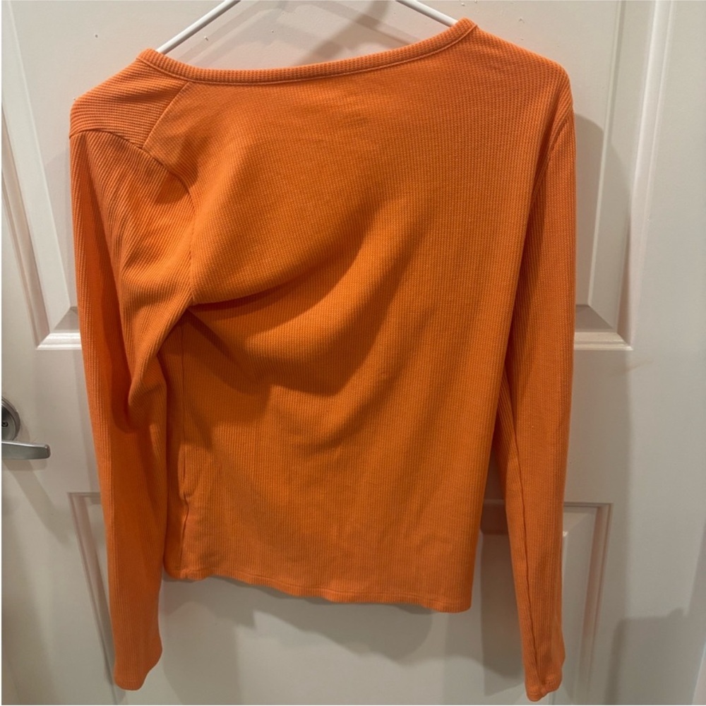 American Eagle Outfitters Orange Ribbed V-Neck Blouse - Picture 3 of 3